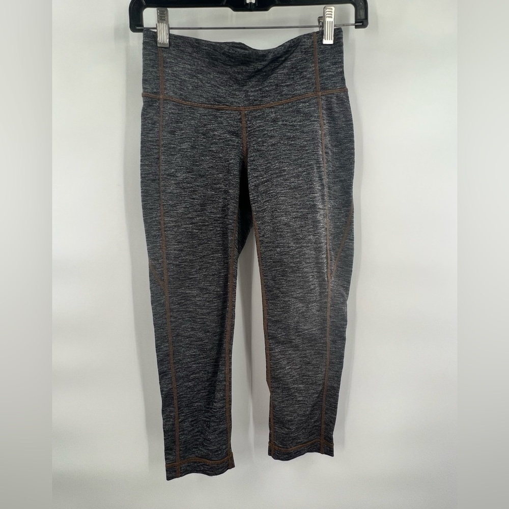 Athleta grey cropped leggings with brown trim size XS